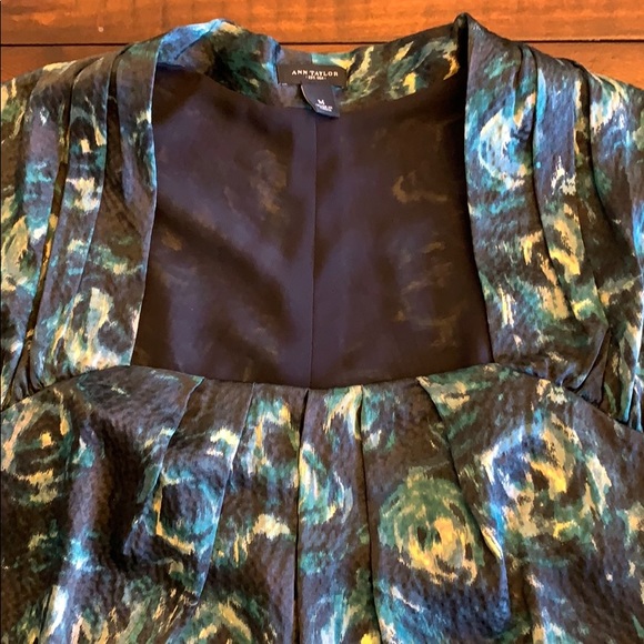 Ann Taylor square neck silk blouse with pleating - Picture 3 of 6